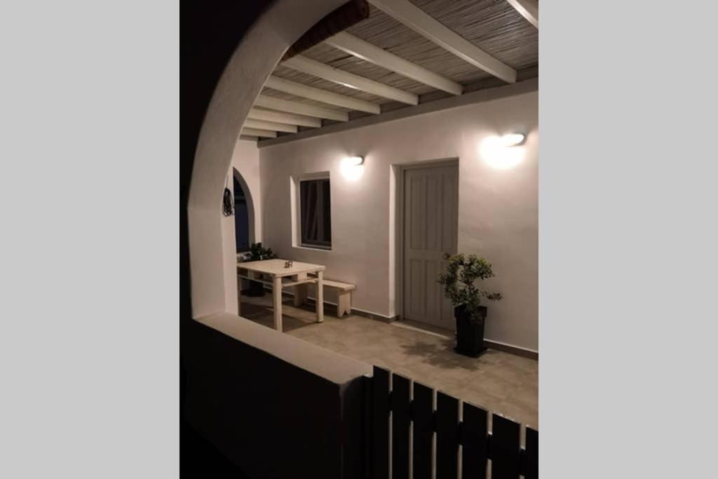 Mariannas House Apartment เนาซา ภายนอก รูปภาพ