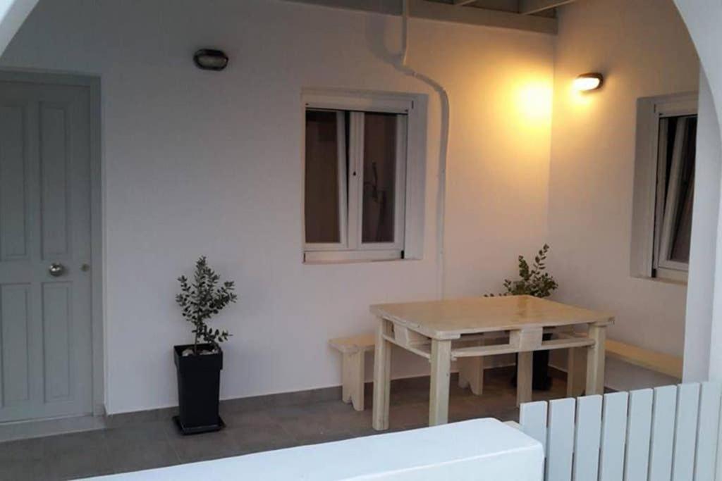 Mariannas House Apartment เนาซา ภายนอก รูปภาพ